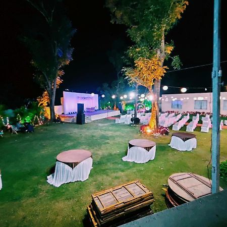 Hotel Lions Den Lonavala Exteriér fotografie