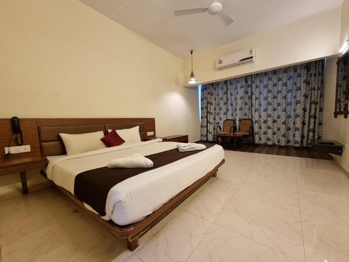 Hotel Lions Den Lonavala Exteriér fotografie