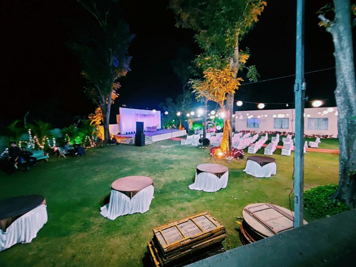 Hotel Lions Den Lonavala Exteriér fotografie