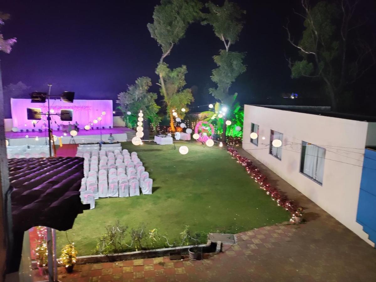 Hotel Lions Den Lonavala Exteriér fotografie