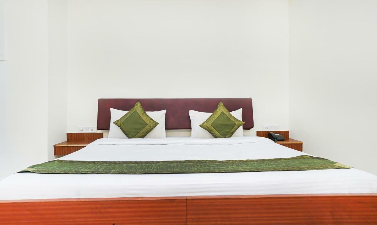 Hotel Lions Den Lonavala Exteriér fotografie