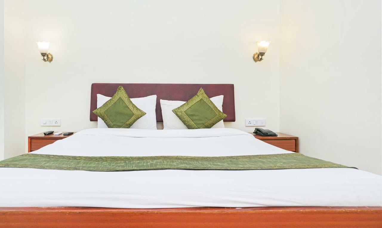 Hotel Lions Den Lonavala Exteriér fotografie