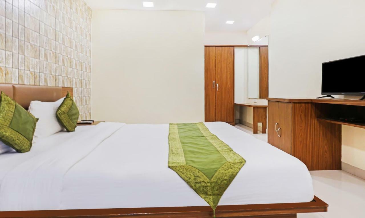 Hotel Lions Den Lonavala Exteriér fotografie